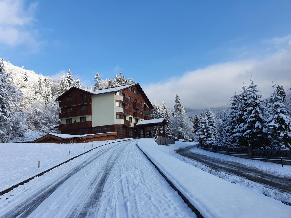 Monte Cervo Bio Hotel & Spa Covasna Eksteriør bilde