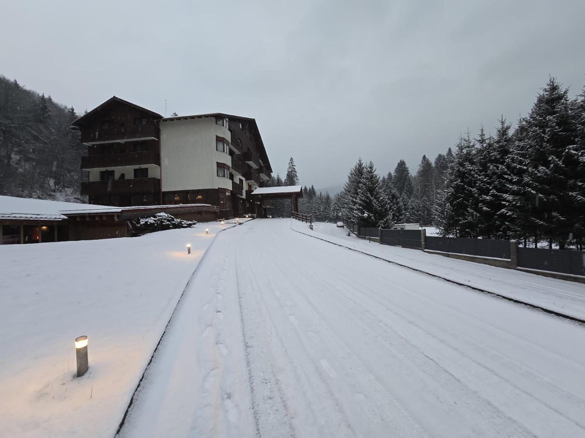 Monte Cervo Bio Hotel & Spa Covasna Eksteriør bilde